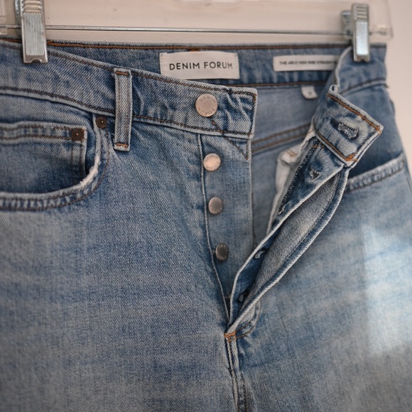 ARITZIA - Denim Forum- Size 27 - 28L, The Arlo High Rise Straight Jean - Picture 13 of 16